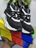 Dior B22
